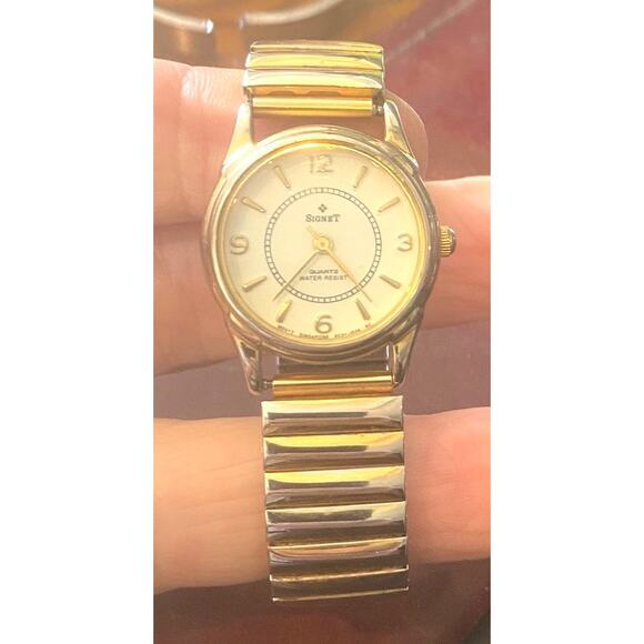 VTG Women's 25mm Gold Tone Speidel Signet Watch, Expansion Band - Picture 2 of 3